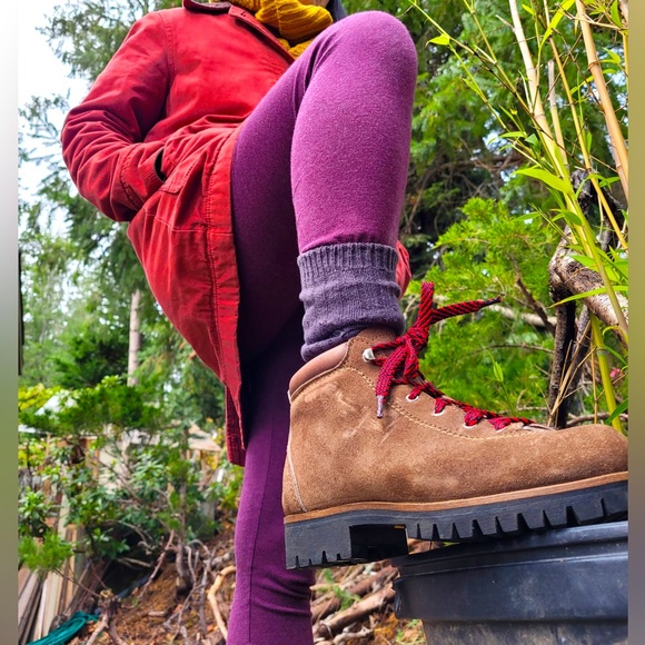 Vasque + Vibram Vintage Italian Leather Hiking Boots - Women’s size 6 - Picture 7 of 9